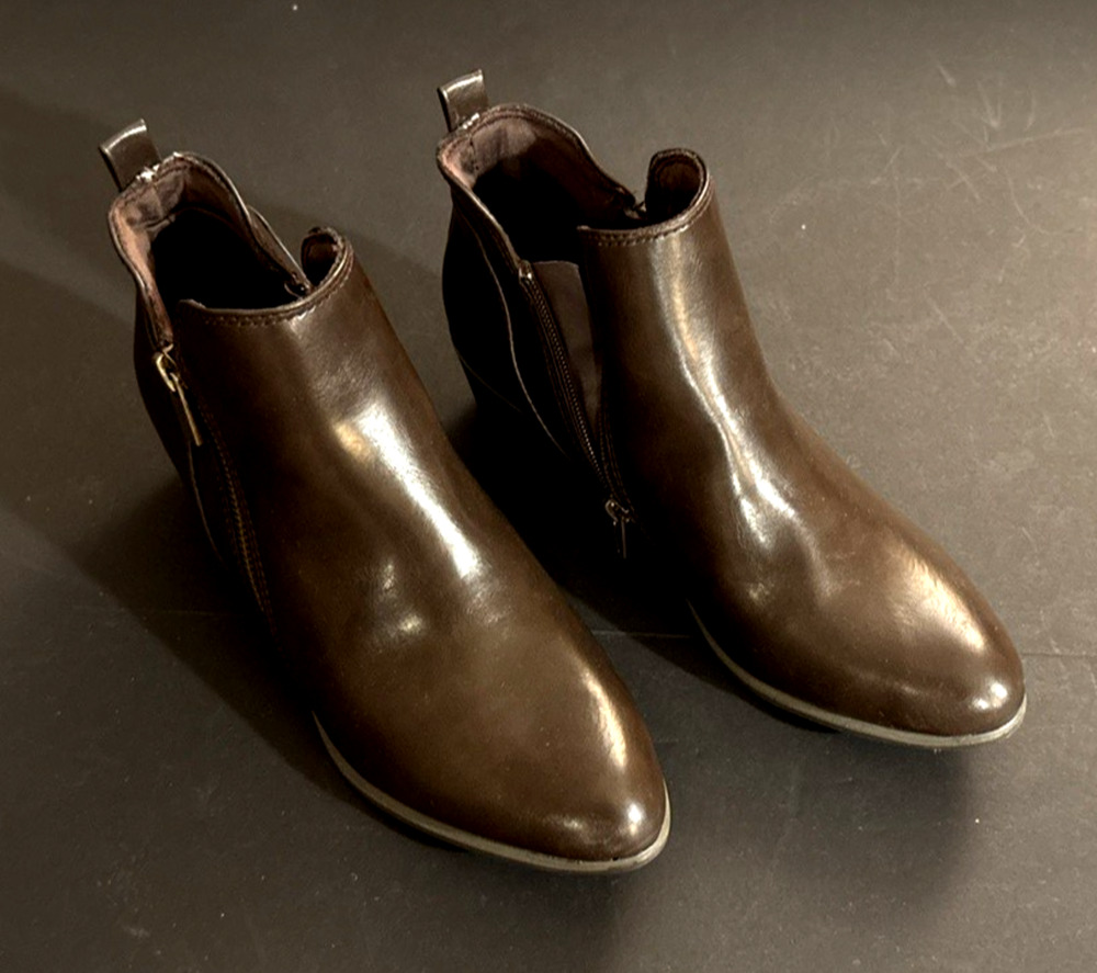 Easy Spirit Women’s Zippered Waterproof Ankle Boots Brown Faux Leather Size 7M